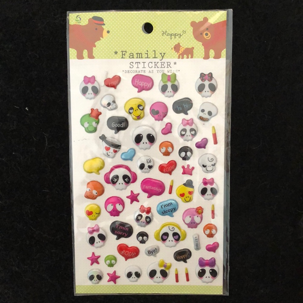 FREE with bundle! Puffy skull stickers Hallowe’en